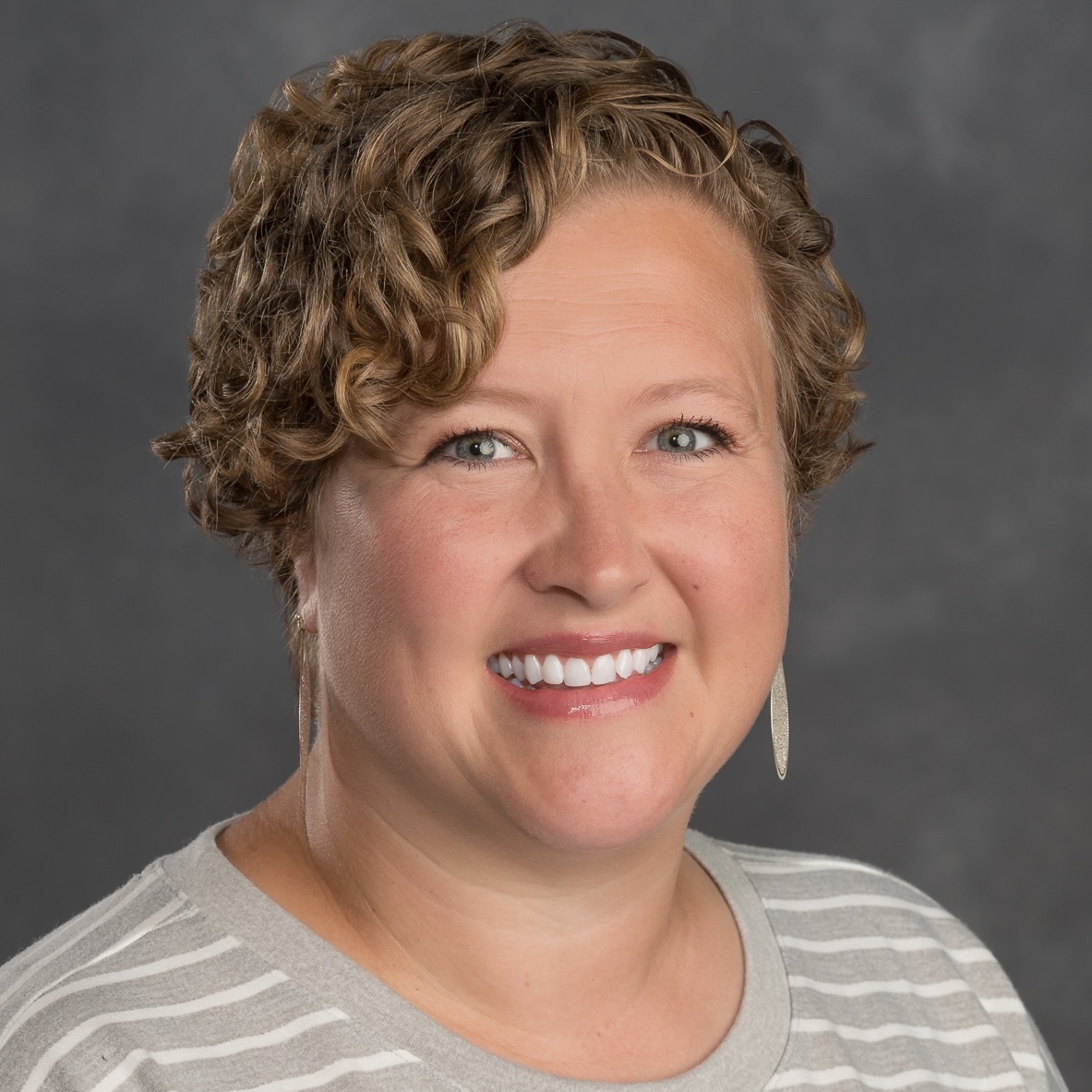 Dr. Sara Moyer